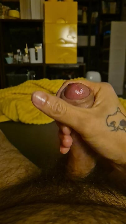 استمناء منفرد في السرير
