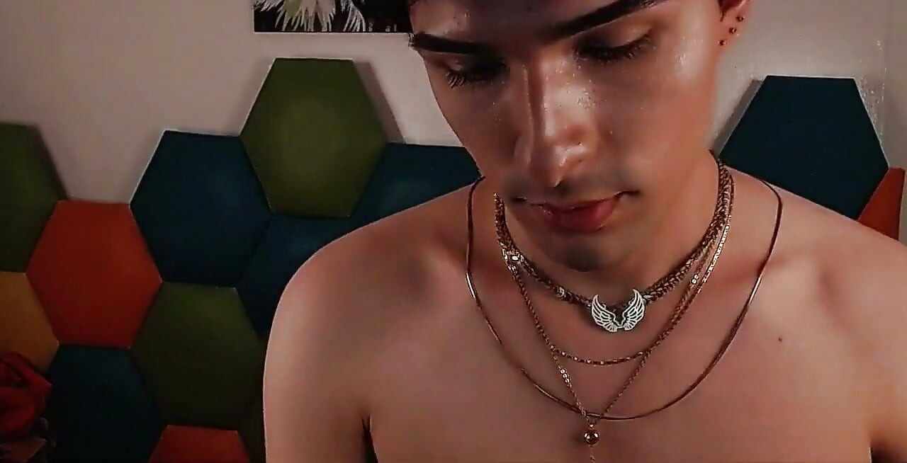 I Like to Undress Very Sensually on Camera for Stepdaddy