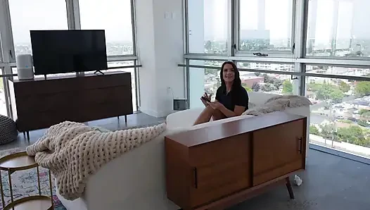 Best Friend Gives Me Her Asshole to Get Back at Boyfriend - FIRST ANAL - Ivy Ireland - Lev Lieben