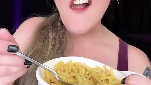 Late Night Foodie Fetish Friday