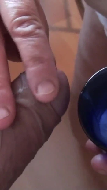 Stunning moment from "Kaffee a la Latte"