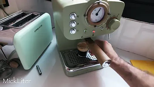 Tulumlu tatlı göt deliklerinde yarak seviyor