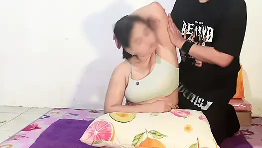 Şanslı masaj, büyük bir kadın buldu