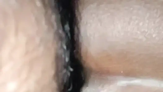 Моя жена занимается сексом с моим другом.