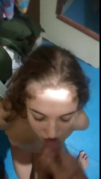 Selfie cul avec sa salope aux mains liees