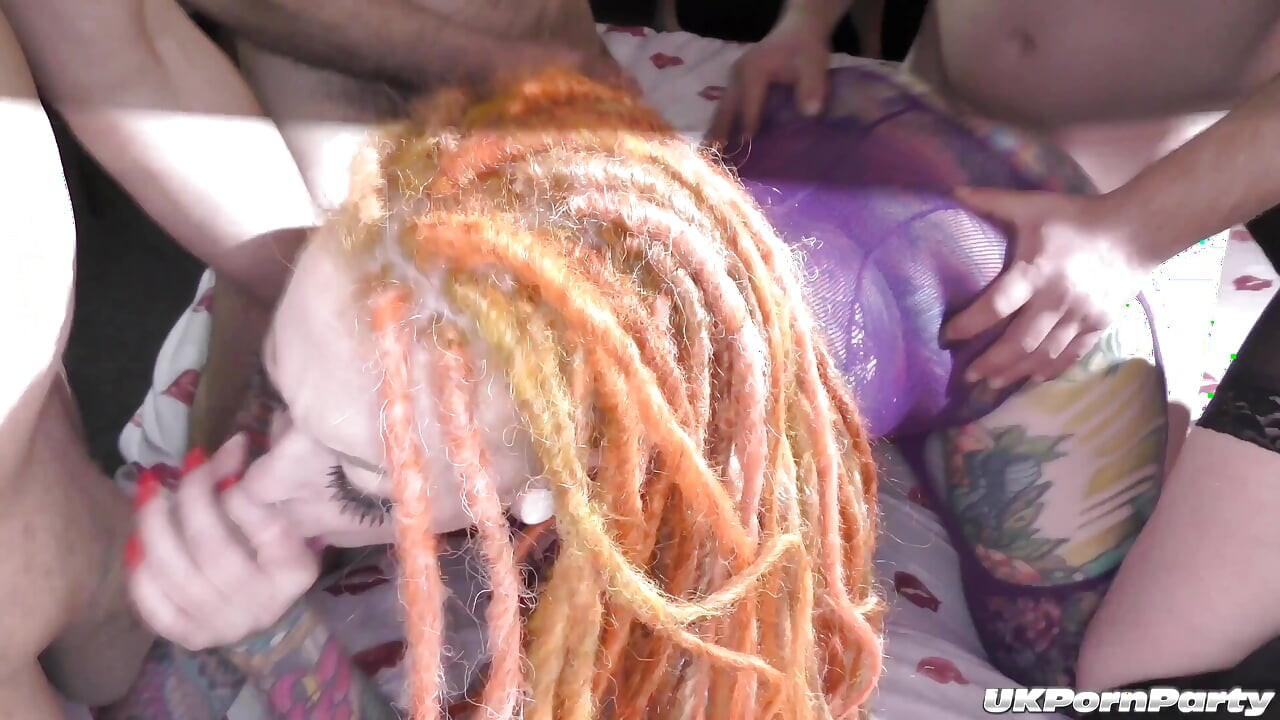 Děvky jdou gangbang Cock Mad 1