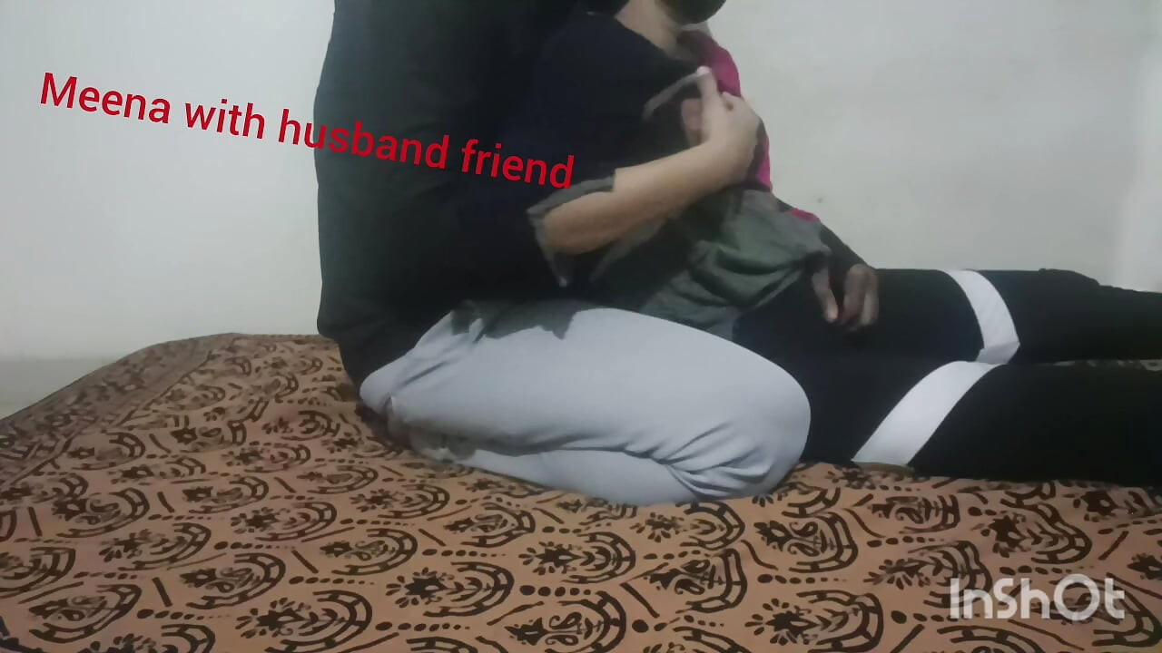 Η Meena Bhabhi απολαμβάνει ρομαντικό σεξ με τον φίλο του άντρα της