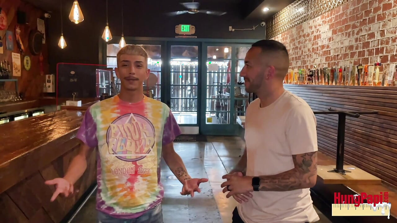 Skinny Twink Fucks Muscle Ass Bareback Hardcore Anal