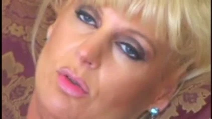 Rizado maduro milf caliente vicky buttfucked por bbc