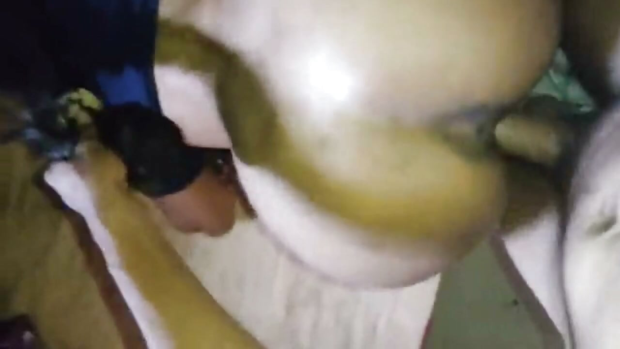 El culo redondo de Bhabhi follado al estilo perrito
