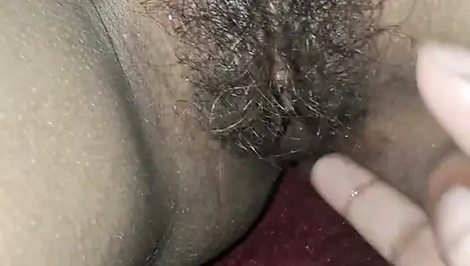 Mere Pati Ne Meri Chut Ragad Ragad Kar Mujhe Maza Diya