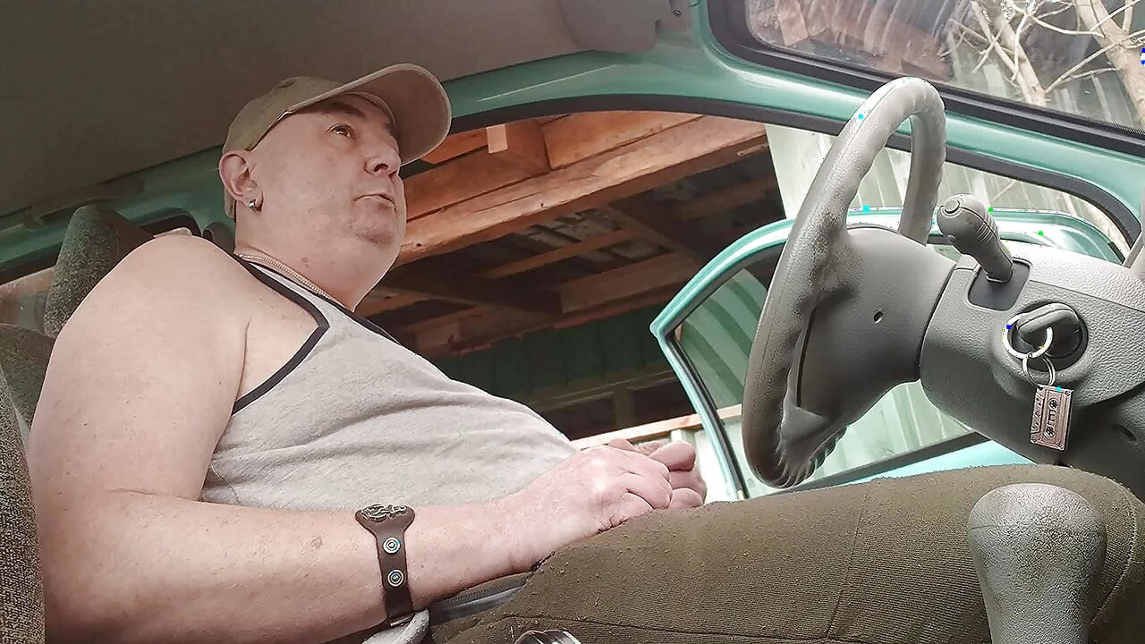 I stink of feet in my car before drinking my piss and jerking off outside like a good big pot-bellied pig on display!