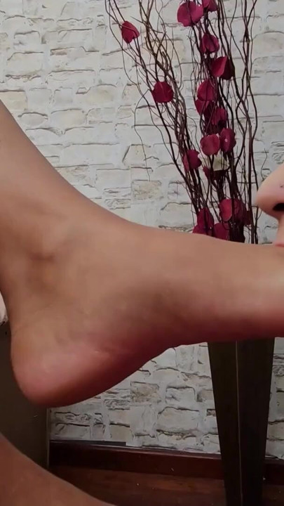 Sucking Isabella's Big Feet | Clip 1