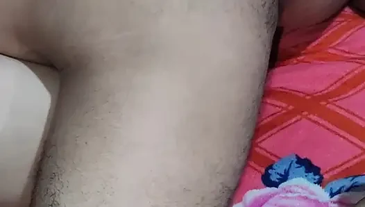 Open my vagina and it's my first time with my Tamil Indian stepsister in this X video.
