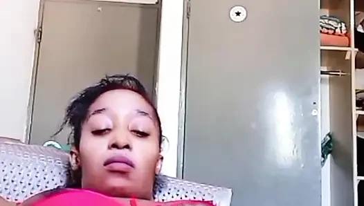 Keşke bana daha yakın olsan