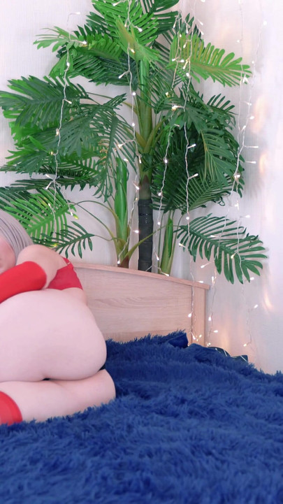 Must-share moment from "Sexy stockings and lingerie tease plus size model video"