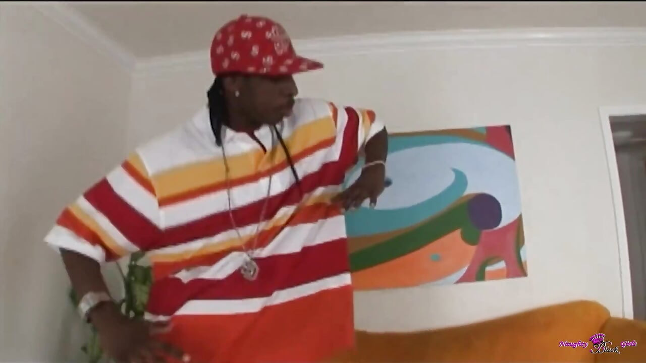 Hip Hop Enjoyer Gwen Dianmond Dances Her Way Into an Unexpected Surprise Interracial BBC Threesome.