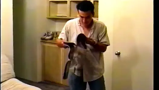 Peacherino tiffany mynx si cewek hot rambut pirang yang nggak ngangkang buat cowok berondong