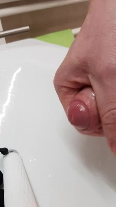 cum spraying mushroom head
