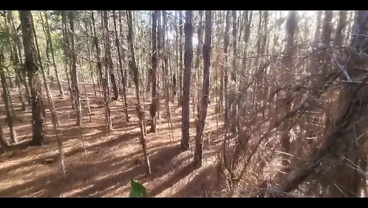 Ormanda kaybolan bir turist lanetlanmamak için bir cadıyla seks yapmaya zorlanıyor!! Halloween