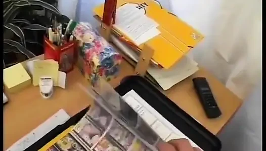 Tante nakal rambut pirang lagi asik ngentot kontol