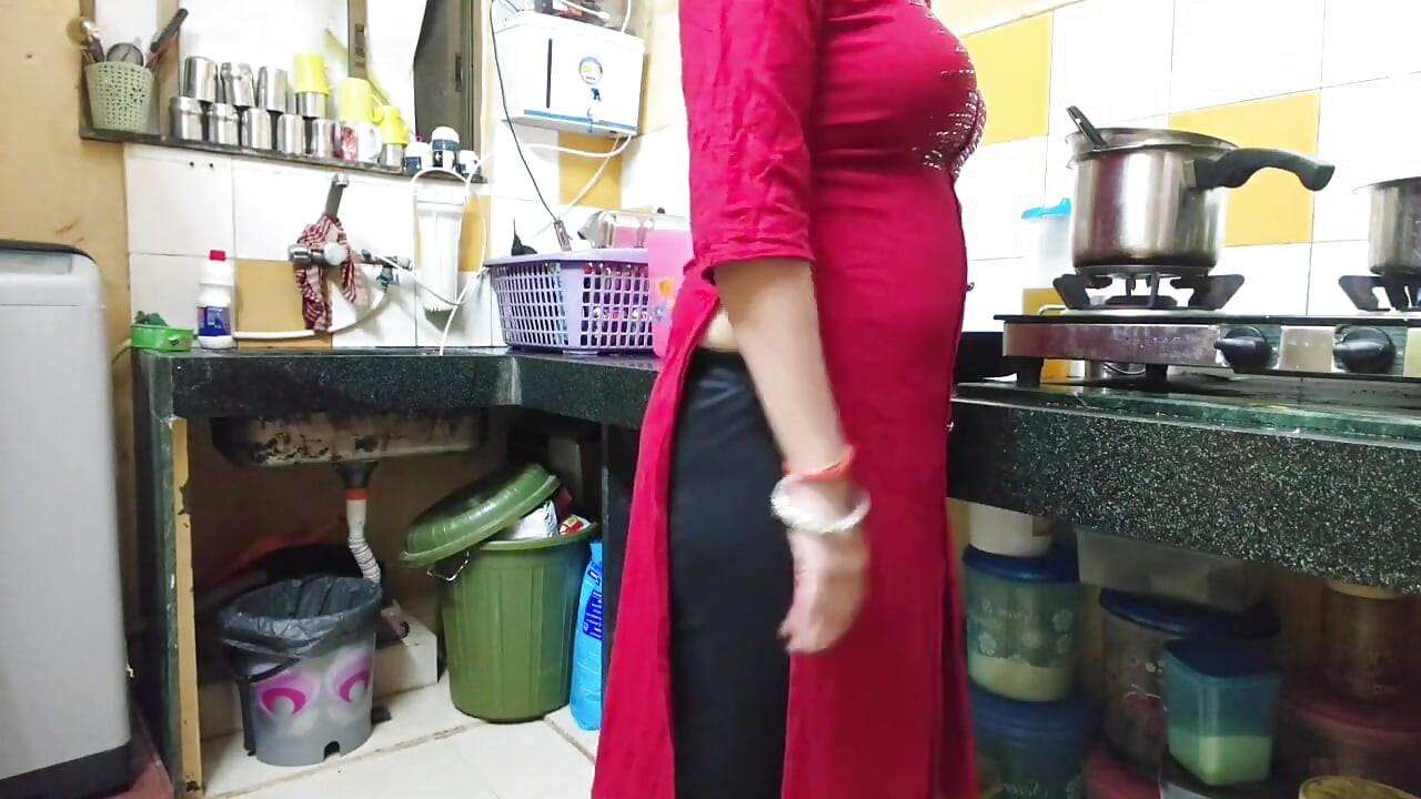 Bhabhi Ko Khana Banane Nhi Diya Devar Ji Ne Kichen Mai Hi Choda