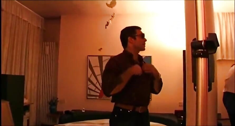 În culise, un adevărat set porno episodul 1
