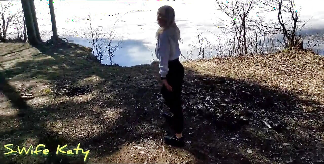 A Married Slut Wanted Sex in the Woods While Her Husband Was Busy at Home