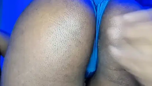 Падчерица Позволила Ее Отчиму Пописать В Стакане, Пососала Его Пенис И Трахнула Его Киску.