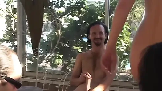 Энджел Лонг хочет, чтобы её жёстко трахали четыре члена