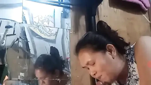 Aku pengen banget nyepong kontolku