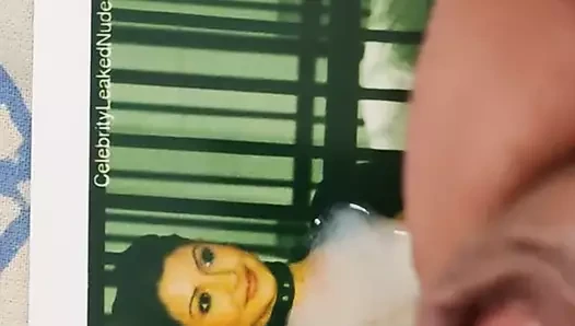 Anushka sharma göğüslere boşalıyor