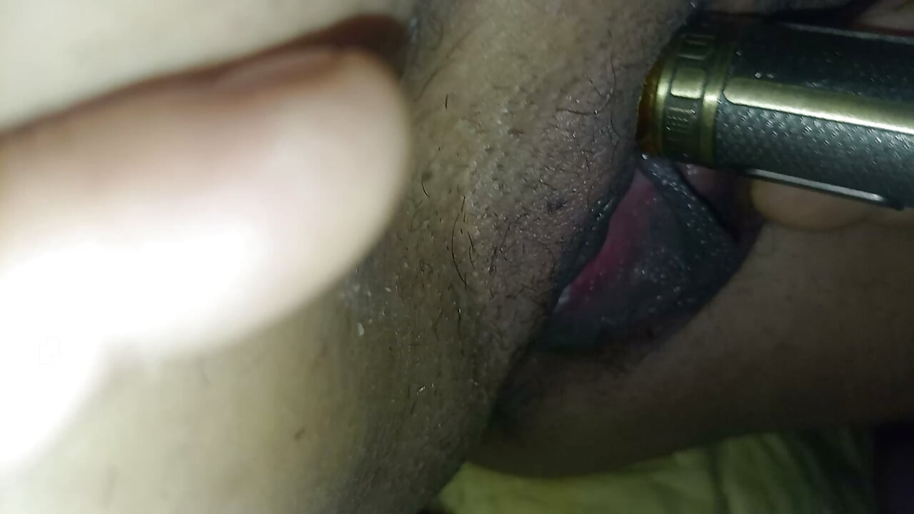 Indian sexy lady nepali boyfriend pussy hair cutting export at home