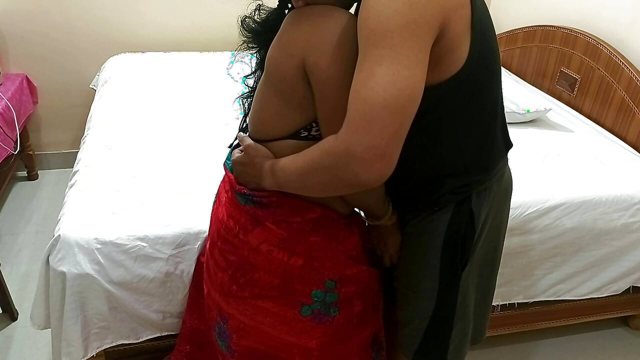 Schönes indisches dorf bhabhi Suman, geiler blowjob und hardcore, heiÃŸer sex in sari