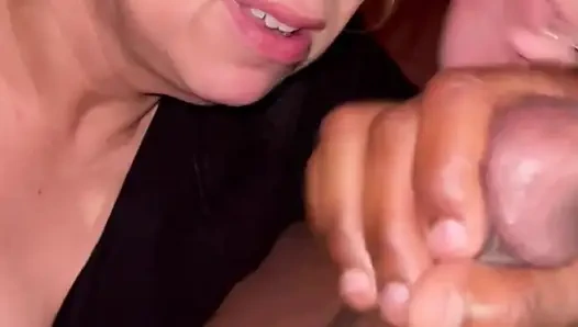 Черный член жены в настоящем любительском видео