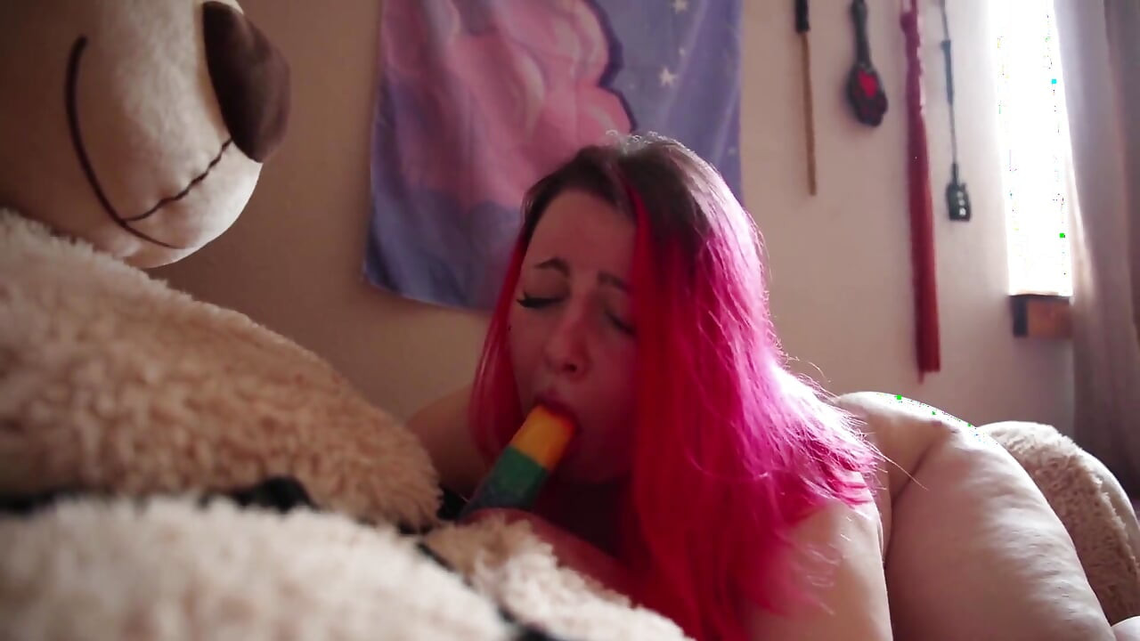 Bbw đáng yêu đụ cô ấy teddybear lớn