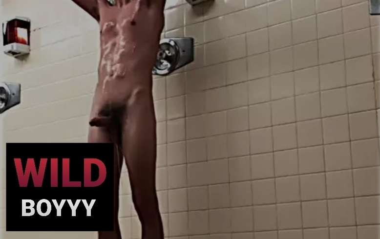 Wildboyyy - Public Shower Show