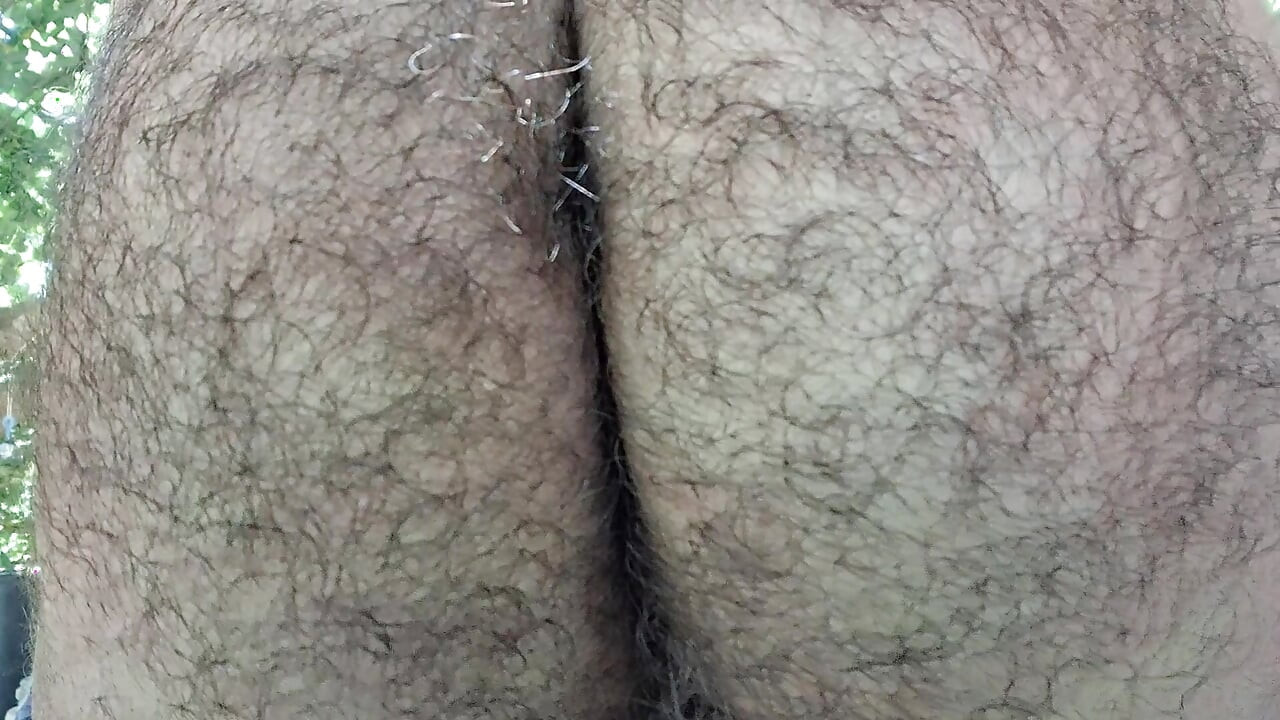 I slap my ass and fingering my hole