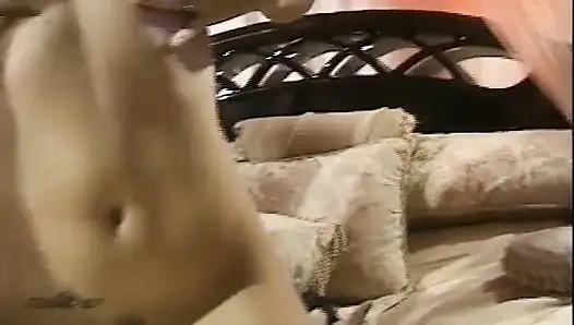 Istri lagi sendirian di rumah: istri #4