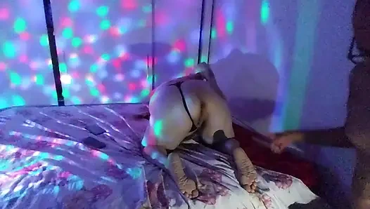 São Paulo'dan Vivi Guedez, ilk kez São Paulo'dan yayın hayatına çıktı.