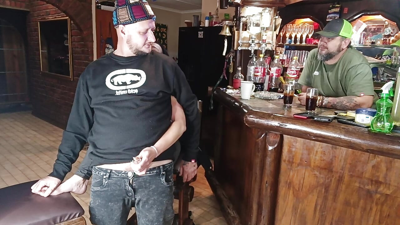 Masturbare reciprocă cu fratele meu vitreg