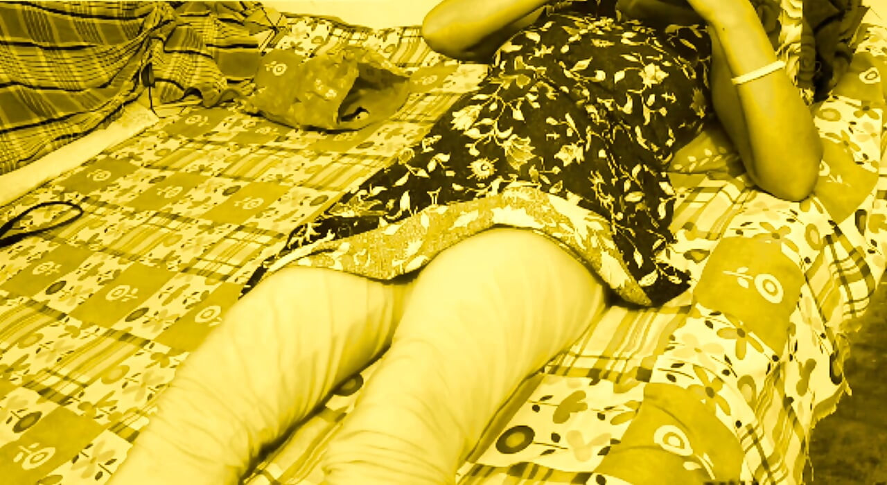 Cute Milf Desi Bhabi Seduced By Big Dick Devar in her bed room.