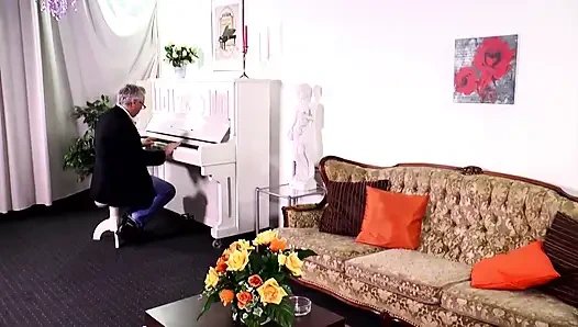 A piano lesson with a hot surprise!