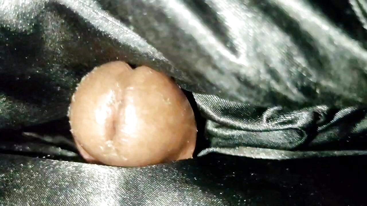 緞絲手淫色情片 - 操和打手槍 緞面套裝薩爾瓦爾 （148）