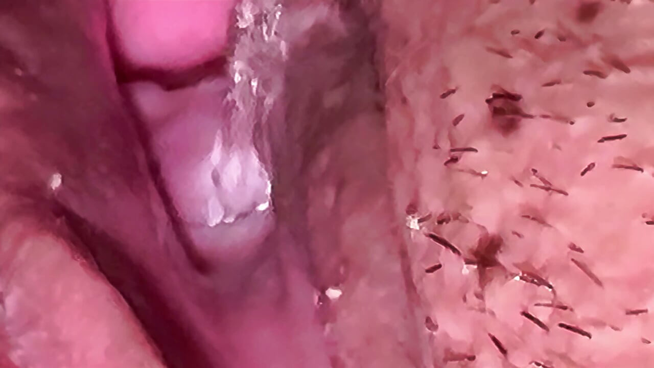 Brunette Squirt: Magic Fingers and Uncontrolled Squirts