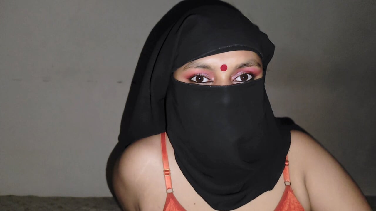 indian Unsatisfied Married bhabhi having hardly sex with devor .Bangla Part_02