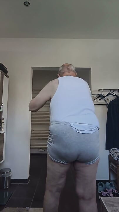 Belting Clothed