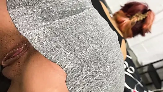 Sohbet ederken komşu en iyi arkadaşı tarafından sikiliyor