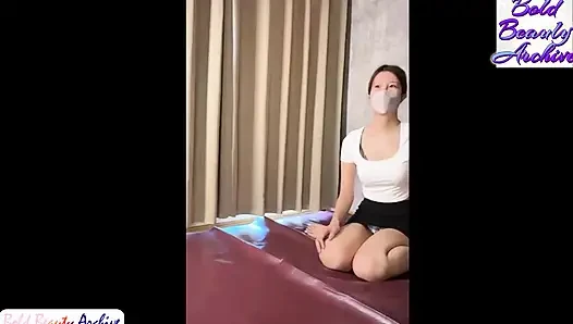 Payudara seorang wanita dewasa yang menggairahkan bergoyang dalam rangsangan mentah dan intens. Getaran opsional rahasia, sangat menarik!