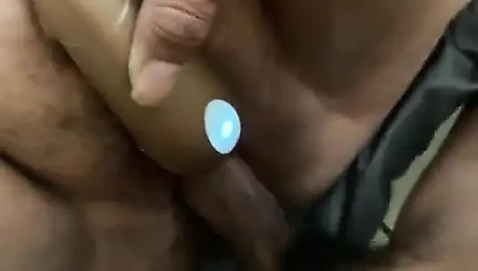 BBW-amateur-ehefrau fickt während sie spielzeug benutzt